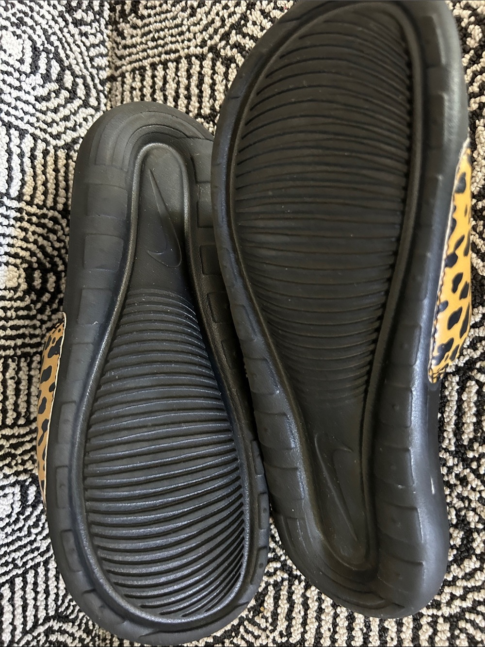 Nike Leopard-Print Slides - Picture 3 of 9